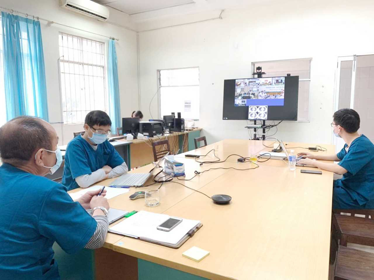 Ảnh: Bên trong khu điều trị, cách ly bệnh nhân mắc Covid-19 tại Bệnh viện Phổi Quảng Ninh - Ảnh 6.