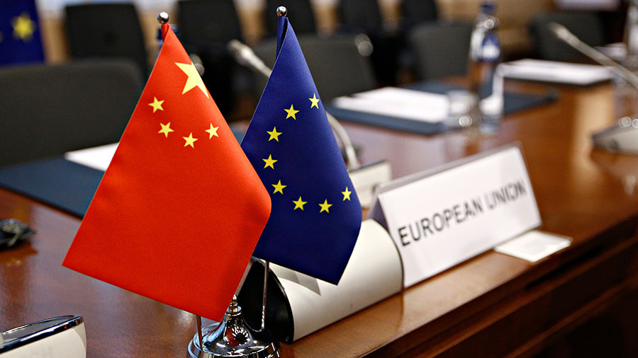 Hiệp định đầu tư Trung Quốc - EU: Mỗi bên một động cơ riêng, Trump và Biden cùng &quot;khó chịu&quot; - Ảnh 1.