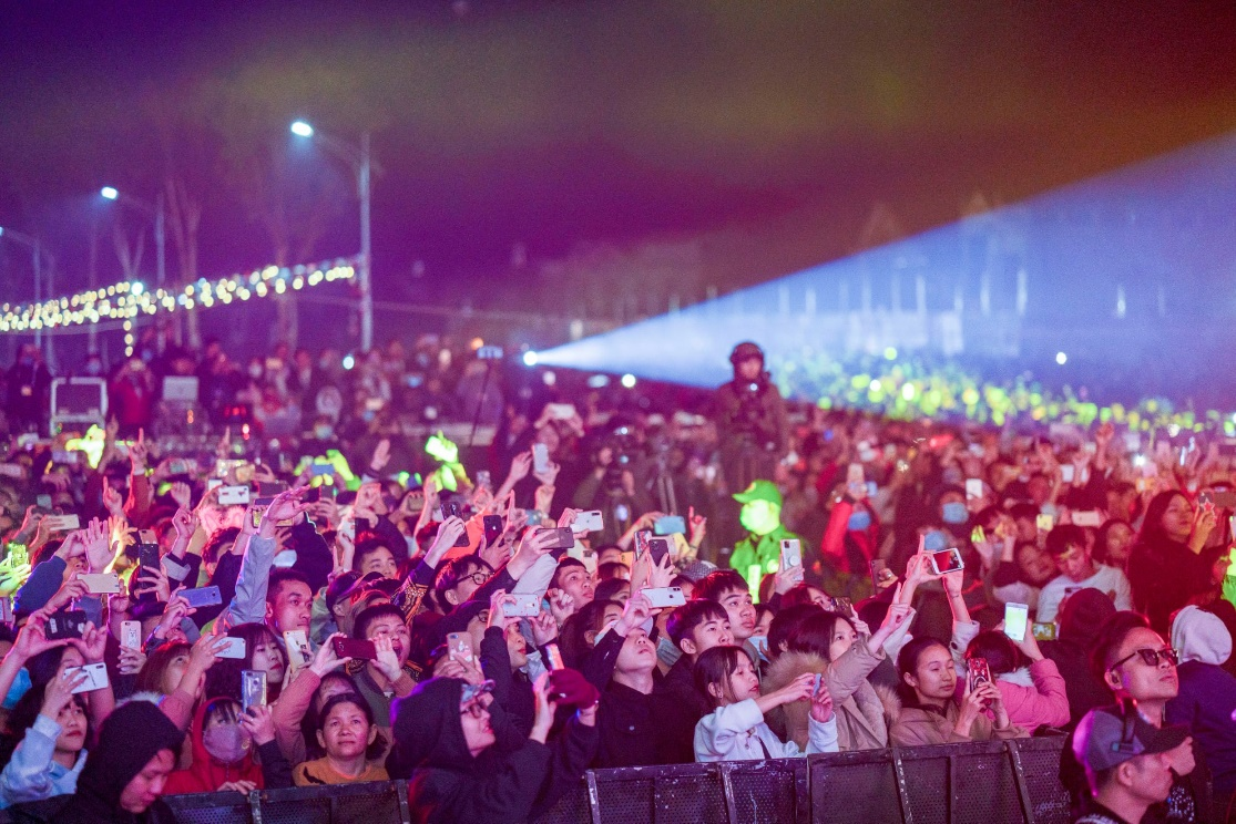 Mãn nhãn với sân khấu Rap Việt và EDM đỉnh cao tại Danko Countdown 2021  - Ảnh 7.