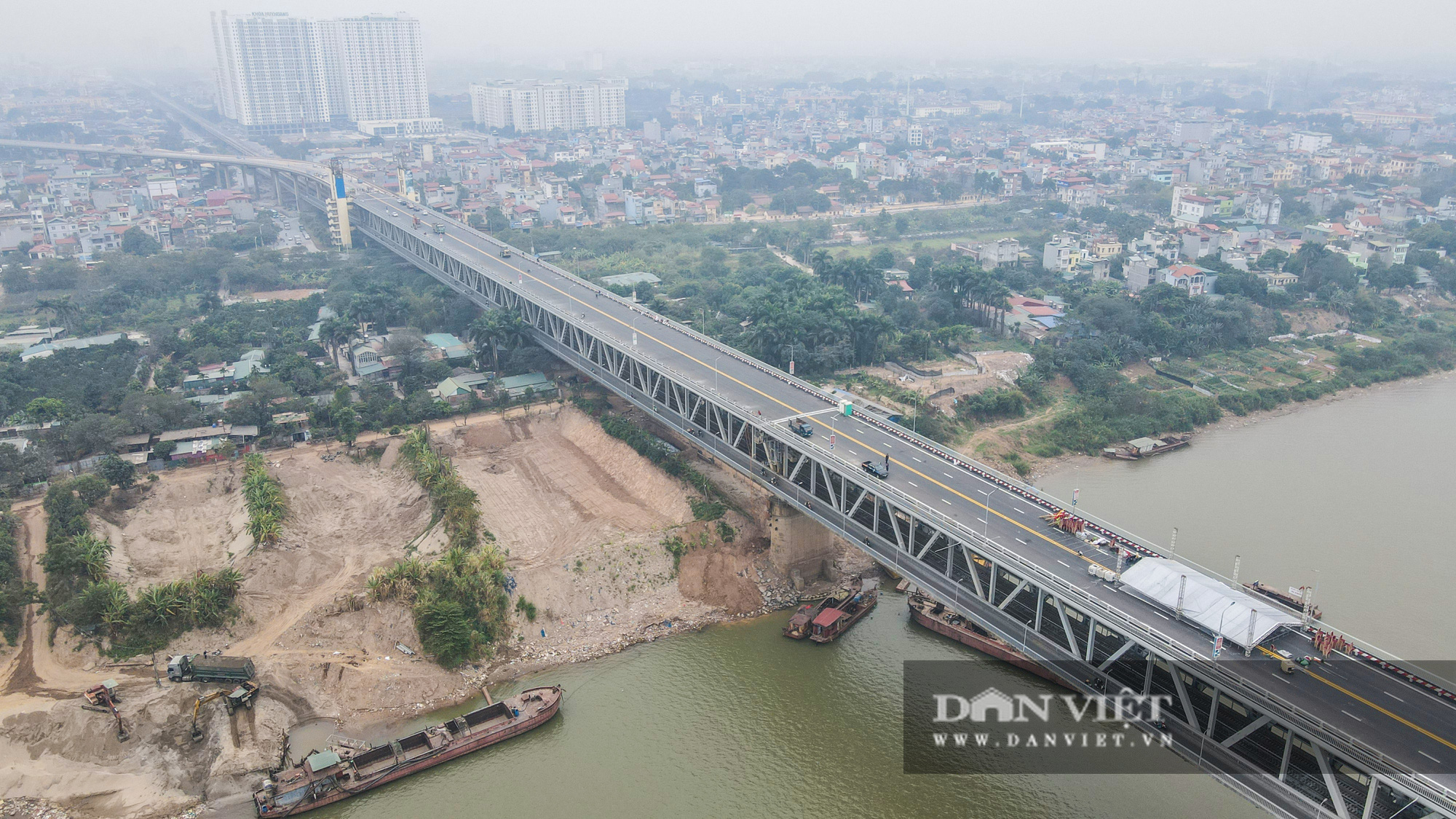 Diện mạo mới toanh của cầu Thăng Long sau 150 ngày sửa chữa - Ảnh 4.