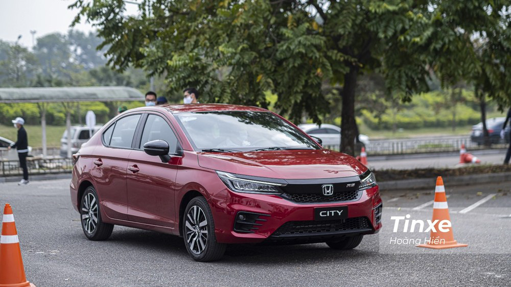 Thực hư Honda City 2021 vừa về đại lý đã… “bán bia kèm lạc” - Ảnh 1.