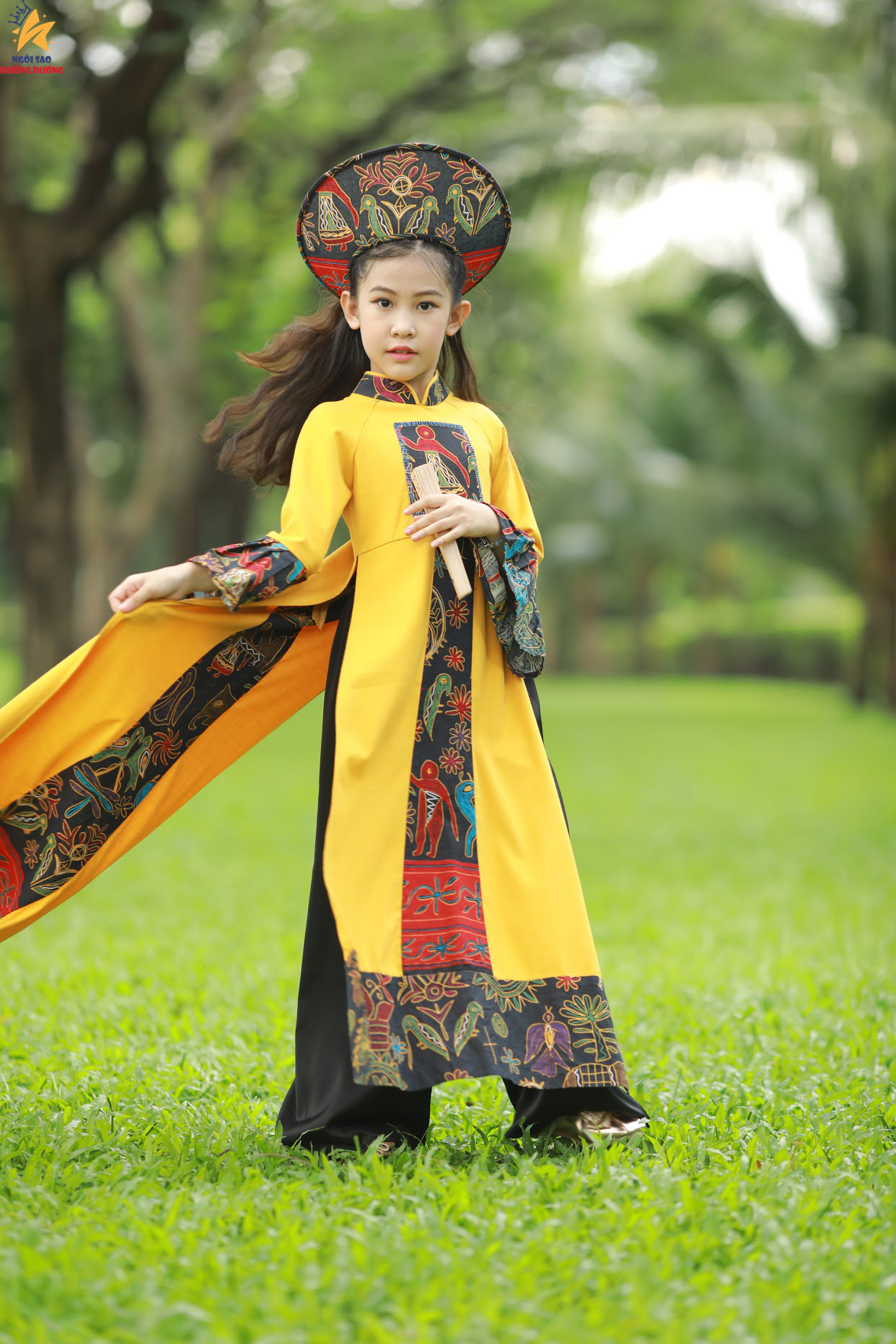 Những siêu nhí đáng yêu và tài năng trong làng thời trang Việt - Ảnh 4.