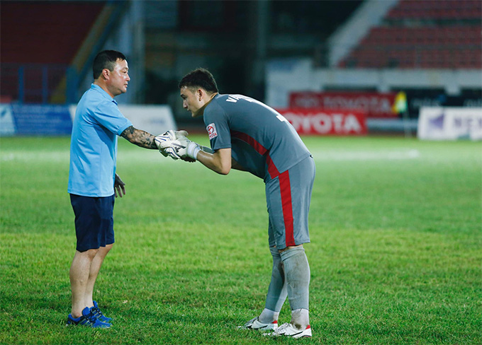 Thầy cũ Đặng Văn Lâm: &quot;Cầu thủ Việt Nam chơi bóng tại Nhật là bình thường&quot; - Ảnh 1.