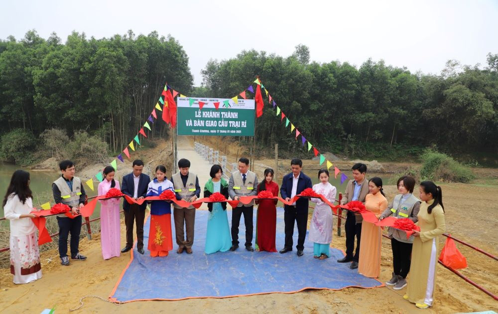 Xuân Mai Corp ủng hộ 2 cây cầu cho miền núi tỉnh Nghệ An - Ảnh 2.