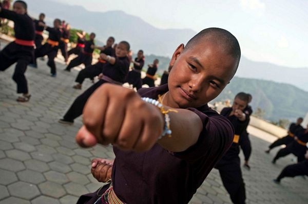 Những ni cô &quot;tuyệt đỉnh Kung Fu&quot; trên đỉnh Himalaya - Ảnh 6.