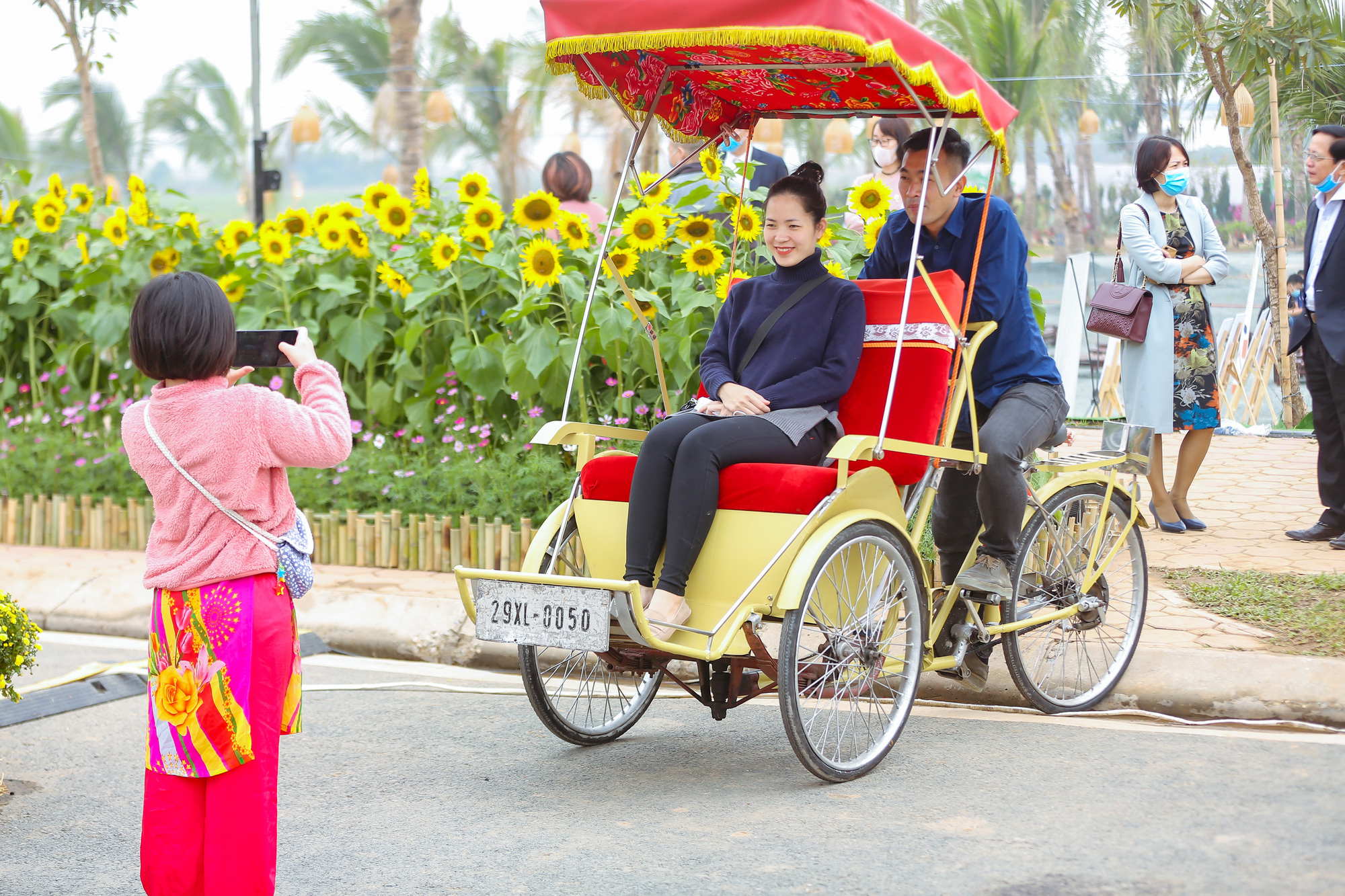 Mở cửa đường hoa Home Hanoi Xuan 2021 - Ảnh 8.