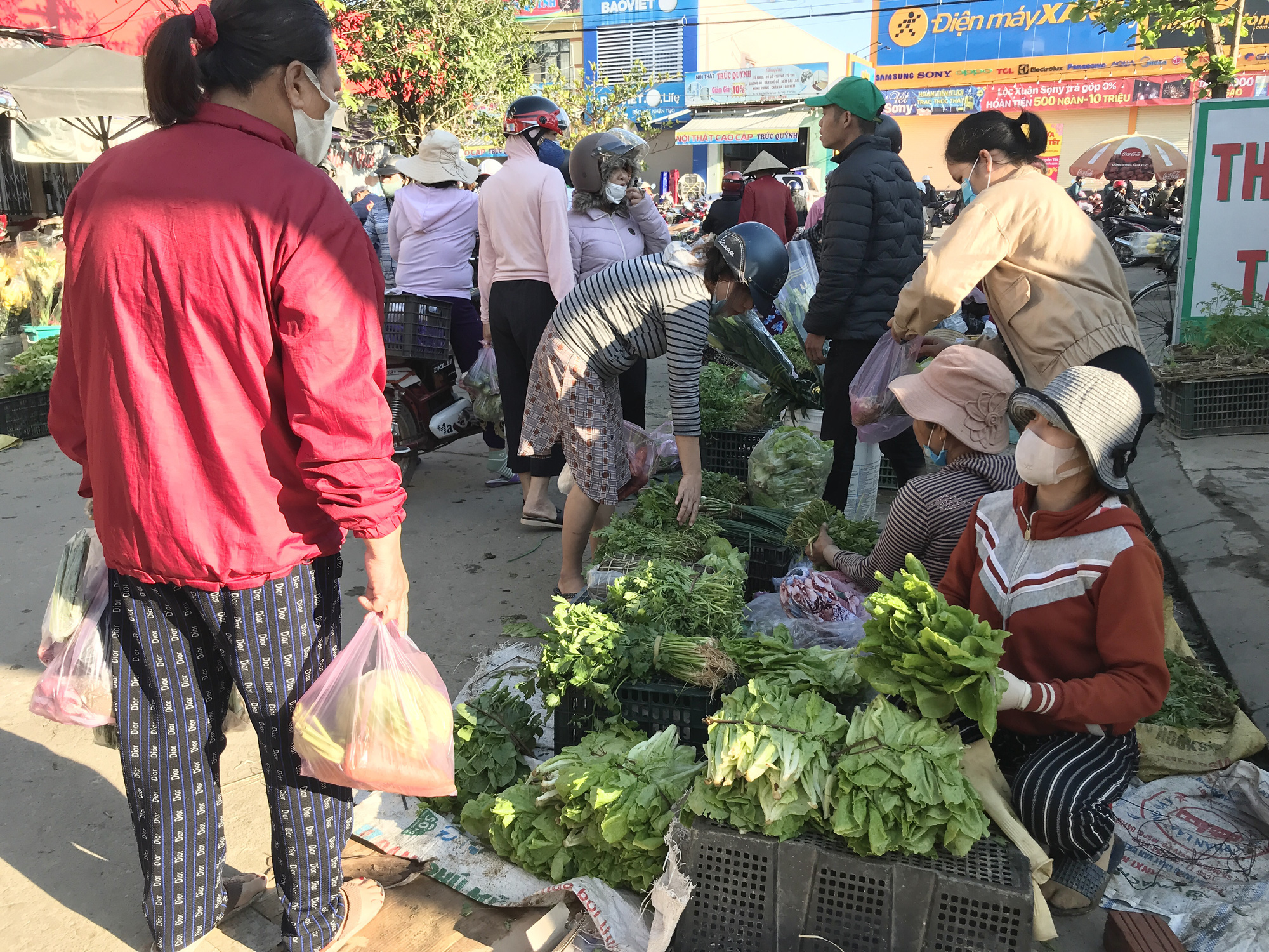 Đà Nẵng: Điều gì đặc biệt tại phiên chợ quê ngày 30 Tết? - Ảnh 7.