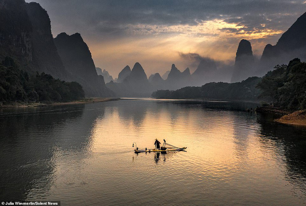 Độc đáo phương pháp đánh cá bằng chim cốc của ngư dân ở Trung Quốc - Ảnh 8.