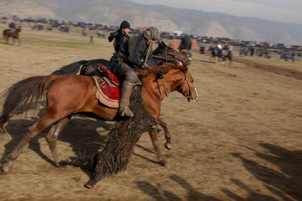 Vì sao “trò chơi nguy hiểm nhất thế giới” Buzkashi vẫn được vạn người mê - Ảnh 5.