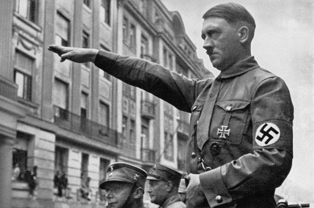 Sự thật giật mình người lính Liên Xô có cùng họ với Hitler - Ảnh 1.