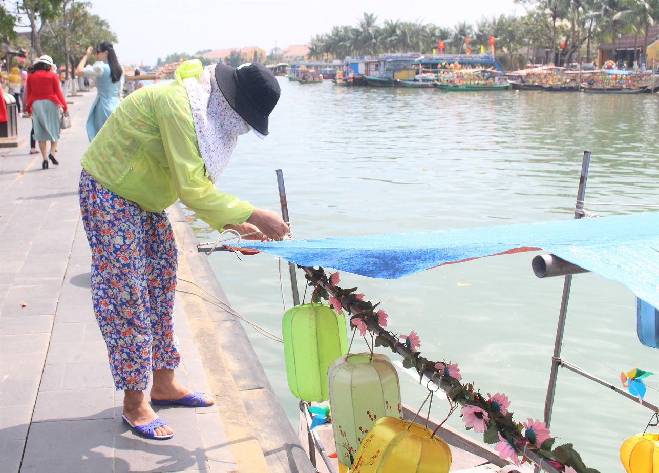 Quảng Nam: Ngày tết, phố cổ Hội An đìu hiu khách du lịch - Ảnh 5.