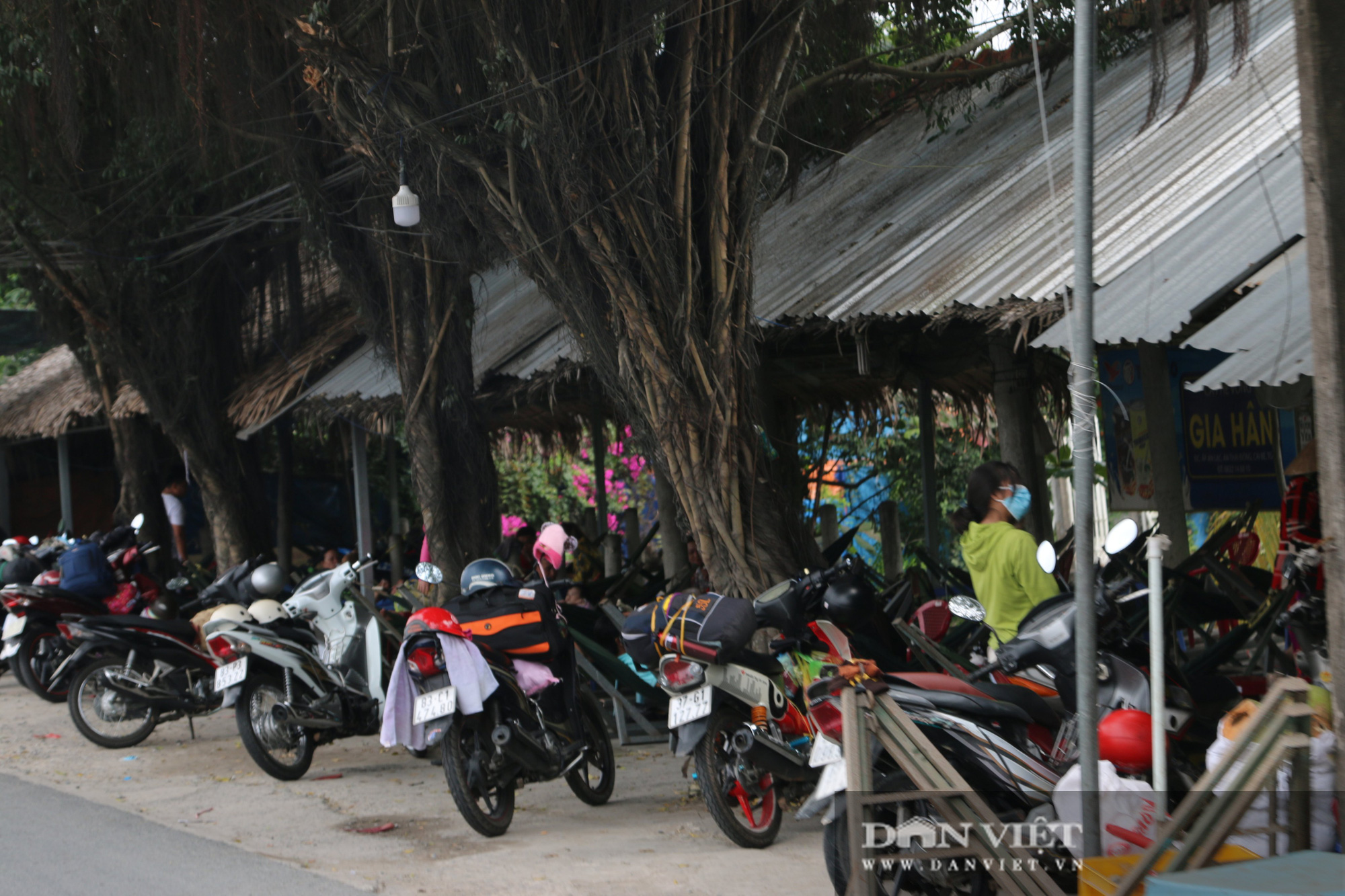 Người dân miền Tây về TP.HCM ngày mùng 5 Tết: Di chuyển dễ dàng - Ảnh 6.