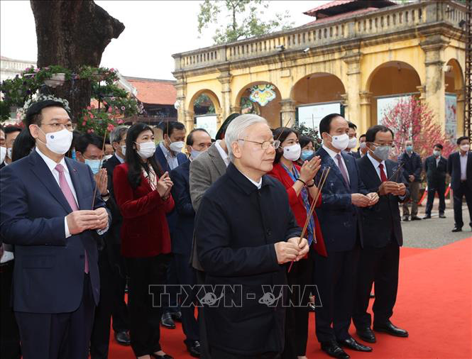 Tổng Bí thư, Chủ tịch nước Nguyễn Phú Trọng trồng cây tại Hoàng thành Thăng Long - Ảnh 2.