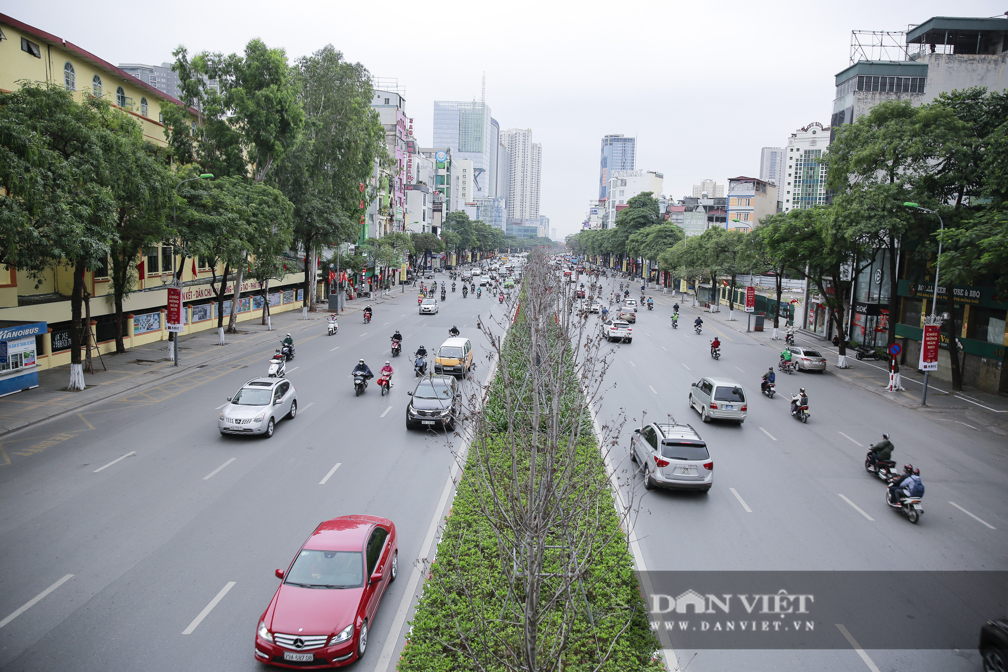 Bất ngờ giao thông Hà Nội trong ngày đầu tiên đi làm sau kỳ nghỉ Tết Nguyên đán - Ảnh 6.