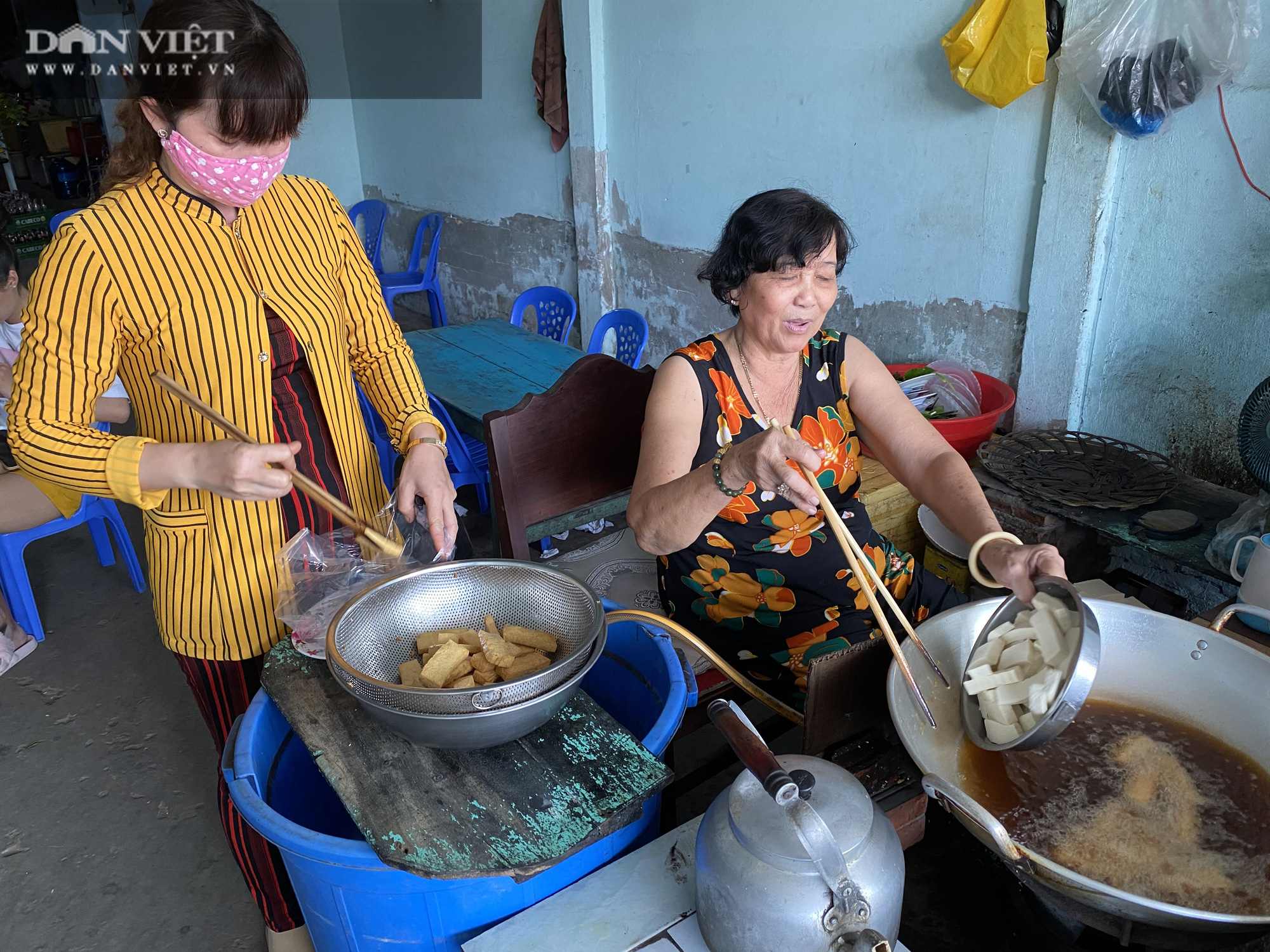 Đặc sắc chỉ có ở Sóc Trăng: Món tàu hủ chiên giòn có giá “hàng chục triệu đồng” một đĩa - Ảnh 1.