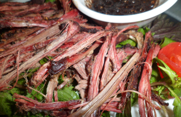 5 đặc sản từ thịt trâu ngon xuất sắc khắp ba miền Việt Nam, chỉ nhìn thôi cũng đủ nuốt nước miếng ừng ực - Ảnh 1.