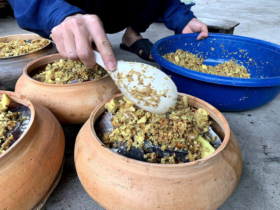 Làng Vũ Đại, nhờ nổi lửa từ sáng tới tối mà kiếm tiền bạc triệu dễ như bỡn - Ảnh 1.