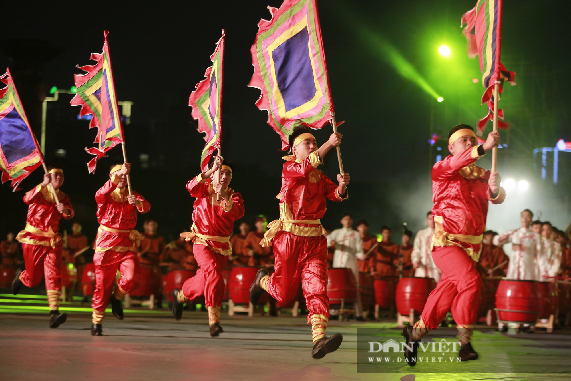 Mãn nhãn chương trình 'Khát vọng - Tỏa sáng' mừng thành công Đại hội XIII - Ảnh 5.