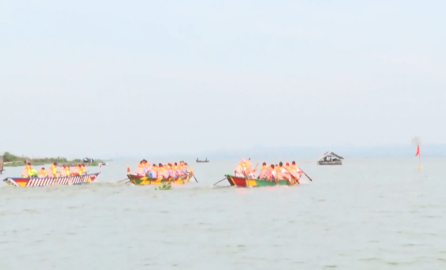Đồng Nai: Sôi nổi hội thi đua thuyền truyền thống mừng Đảng mừng Xuân 2021 - Ảnh 3.