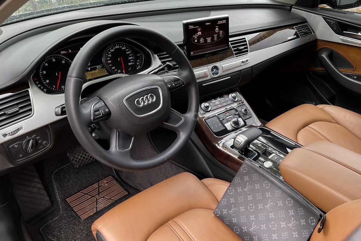 Vô lăng xe Audi A8L 2010 1