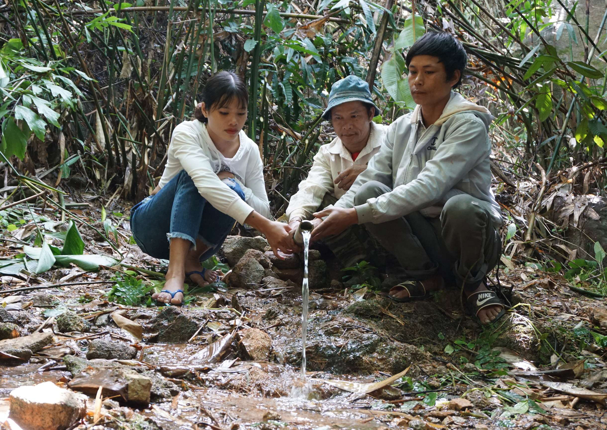 Kon Tum: Tết Khỉ là của dân tộc nào? Tại sao mâm cúng Ông Khỉ lại có thịt lợn và bánh ốc, bánh ú? - Ảnh 9.