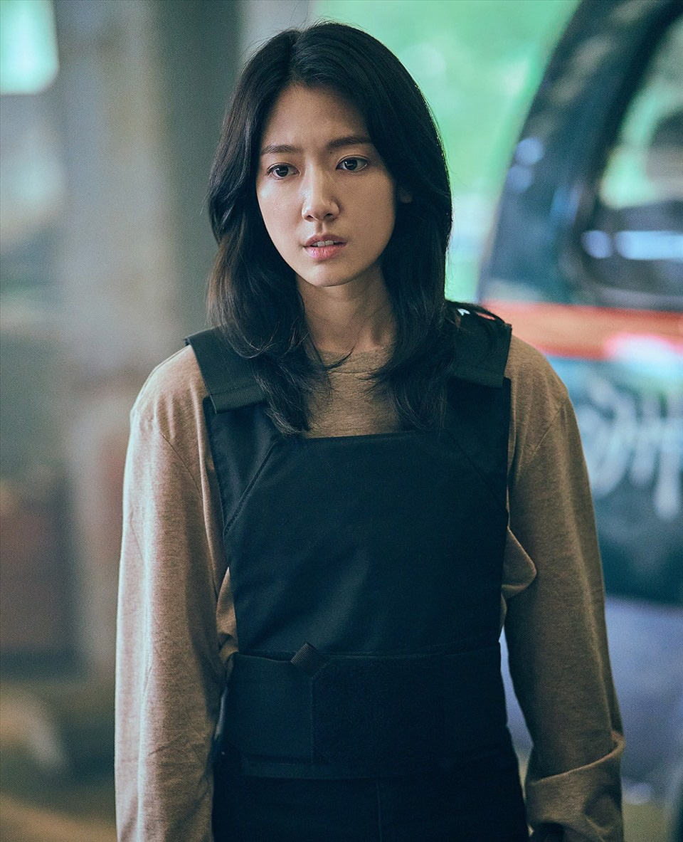 “Sisyphus: The Myth” vừa lên sóng, tạo hình của Park Shin Hye gây &quot;sốt&quot; - Ảnh 2.