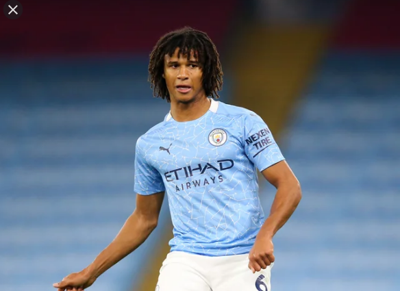 Ake chưa để lại dấu ấn kể từ khi gia nhập Man City.