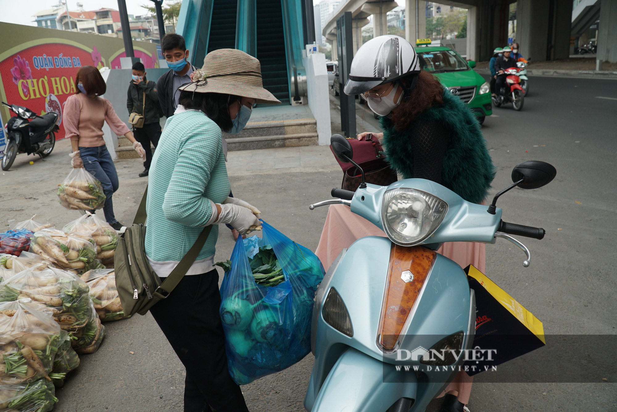 Hơn 4 tấn nông sản ở Mê Linh được giải cứu trong sáng nay - Ảnh 13.