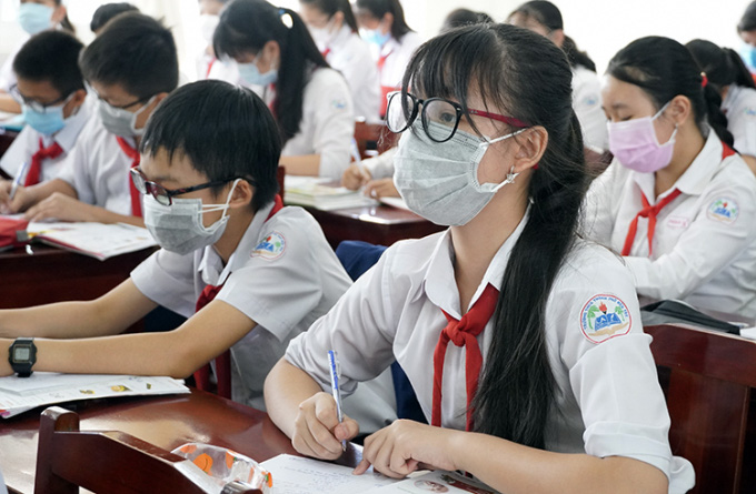 Hà Nội chỉ đạo khẩn trương chuẩn bị đón 2 triệu học sinh trở lại trường - Ảnh 2.