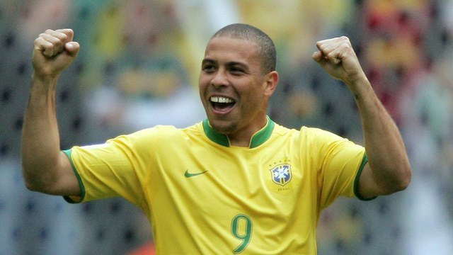 10 năm hậu giải nghệ, “Người ngoài hành tinh” Ronaldo sống như... vua chúa - Ảnh 4.