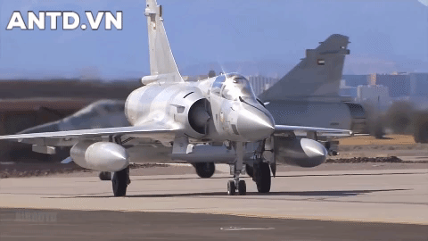 Mirage-2000 vừa khiến Su-27 &quot;hít khói&quot; từng lỡ hẹn với không quân Việt Nam - Ảnh 2.
