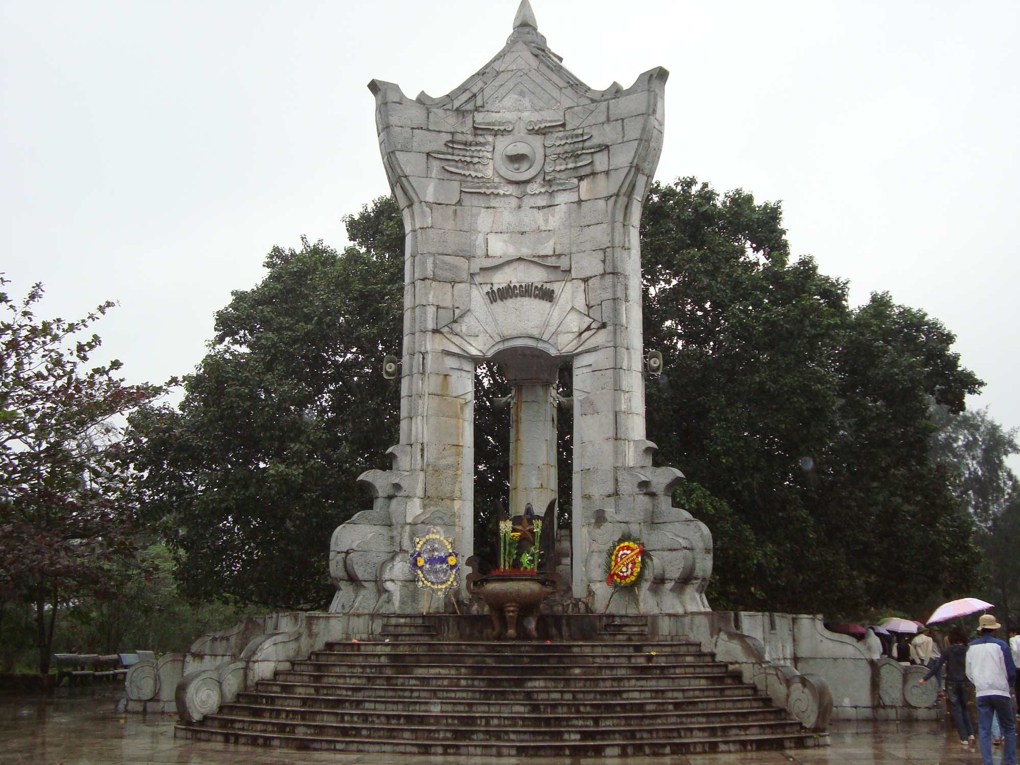 Nghĩa trang liệt sĩ quy mô lớn nhất Việt Nam đặt tại đâu? - Ảnh 2.