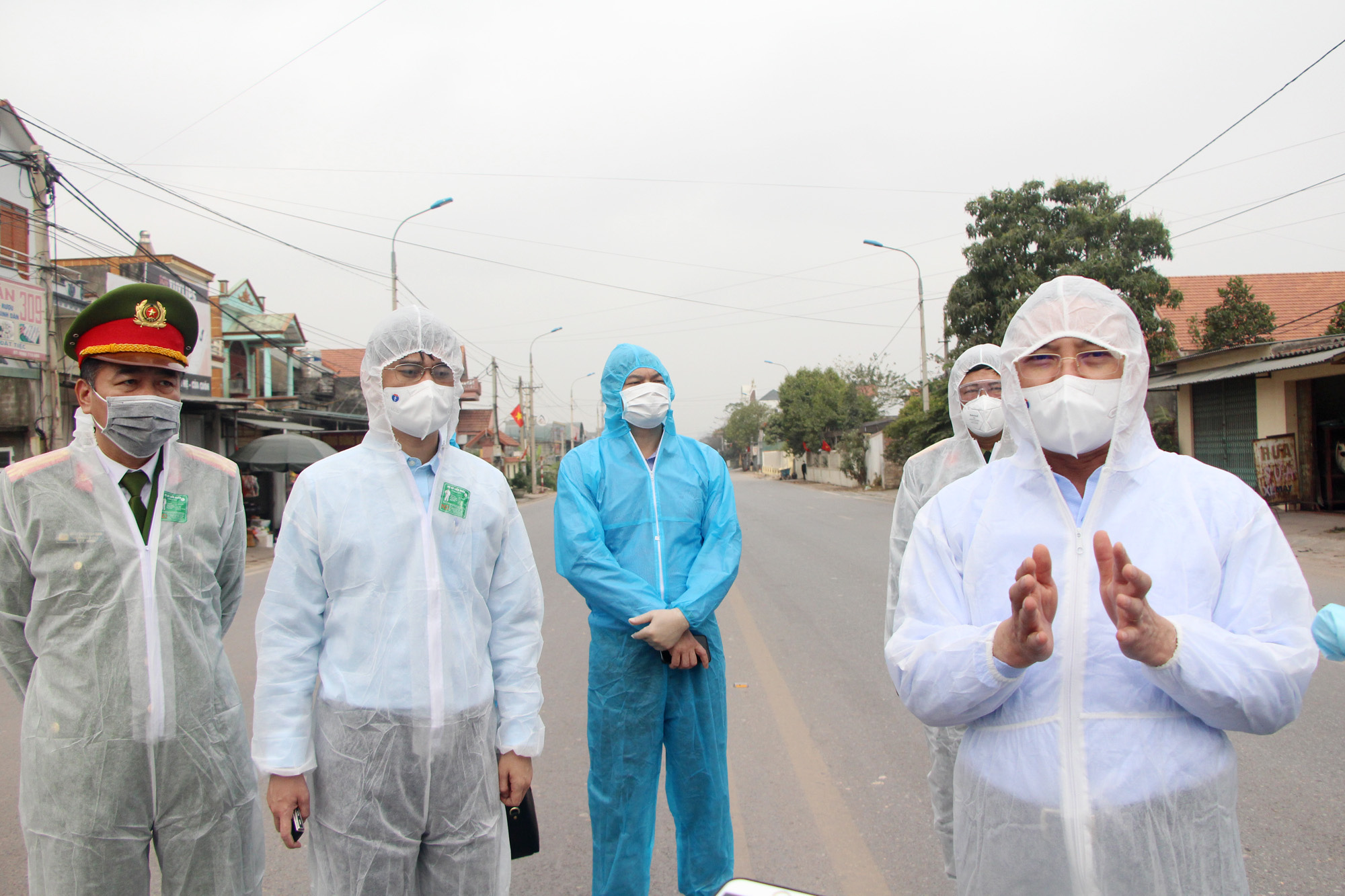 Bí thư Quảng Ninh vào tâm dịch: &quot;Người dân Đông Triều sẽ quyết định chiến thắng&quot; - Ảnh 1.