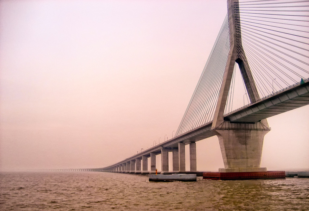 Loạt cây cầu được xây dựng với giá hàng tỷ USD - Ảnh 6.
