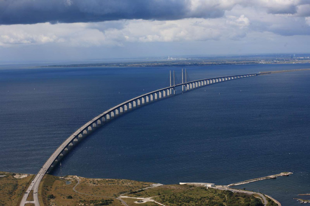 Loạt cây cầu được xây dựng với giá hàng tỷ USD - Ảnh 7.