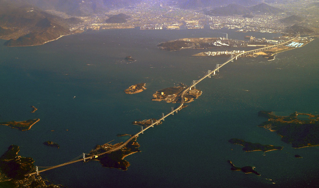 Loạt cây cầu được xây dựng với giá hàng tỷ USD - Ảnh 8.