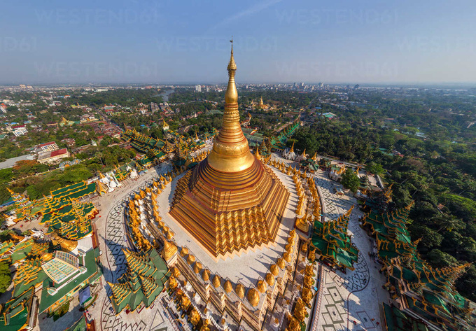 Shwedagon - Myanmar được dát hoàn toàn bằng vàng lá và 4.500 viên kim cương  - Ảnh 2.