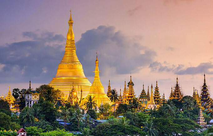 Shwedagon - Myanmar được dát hoàn toàn bằng vàng lá và 4.500 viên kim cương  - Ảnh 1.