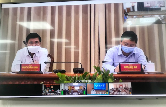 Covid-19 tại TP.HCM rất phức tạp, xét nghiệm kháng thể nhân viên sân bay Tân Sơn Nhất - Ảnh 1.