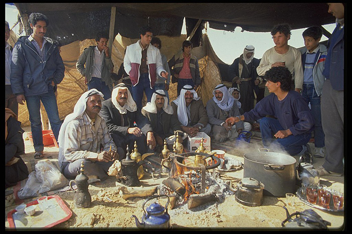 Đức tin và nỗi ám ảnh “mắt quỷ” của người Bedouin ở Trung Đông - Ảnh 2.