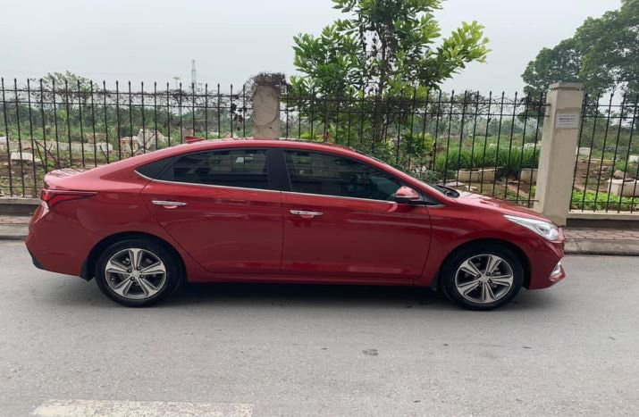 Hyundai Accent đăng ký 2019, rao bán giá giật mình - Ảnh 1.