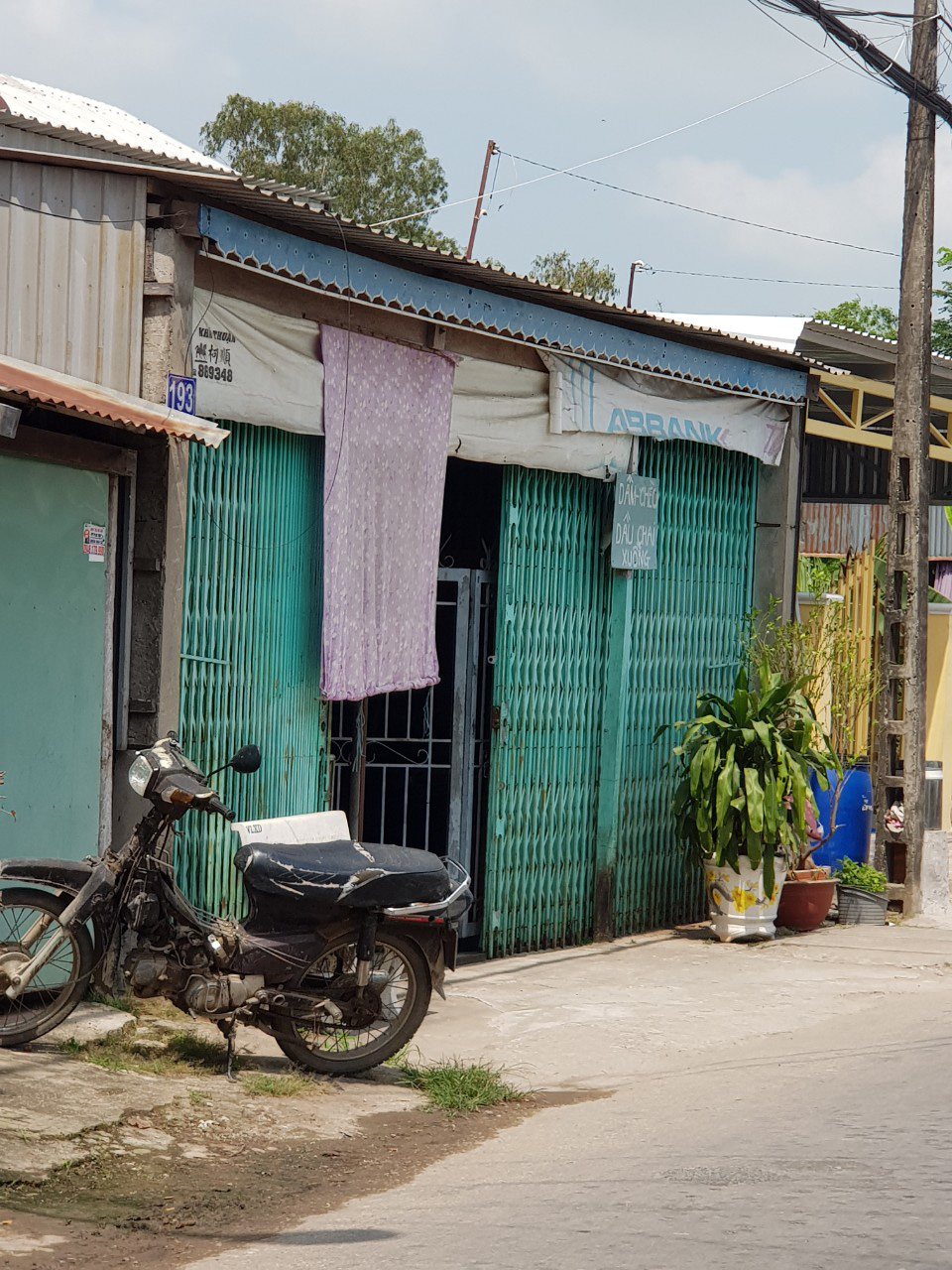 An Giang: 3 kho hàng &quot;lậu&quot; vừa bị Công an bắt giữ là của người nhà cán bộ Biên phòng? - Ảnh 3.