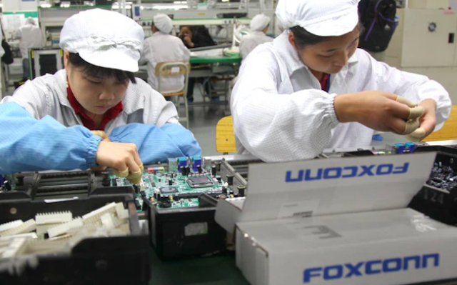 Sản xuất iPad và MacBook, Foxconn dự kiến doanh thu tại Việt Nam đạt 10 tỷ USD trong năm 20221 - Ảnh 1.