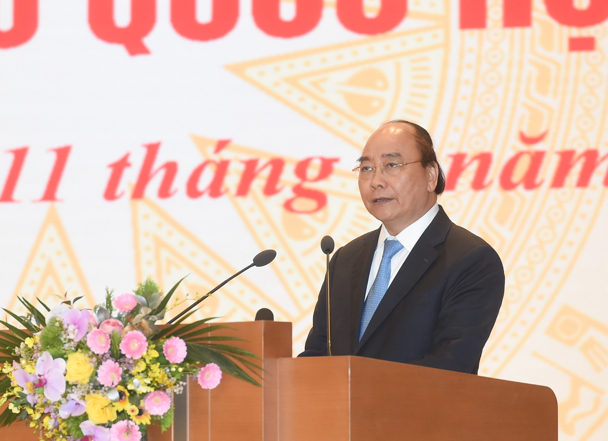 Văn phòng Chính phủ giới thiệu Thủ tướng Nguyễn Xuân Phúc và Phó Thủ tướng Phạm Bình Minh ứng cử ĐBQH khóa XV - Ảnh 1.