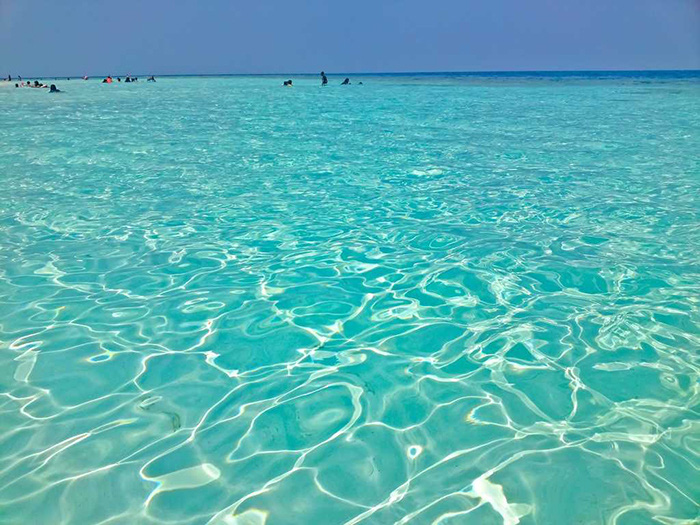 Du lịch Hè 2021: Các thiên đường bãi biển Đông Nam Á và Top 5 bãi tắm bikini ở Maldives - Ảnh 9.