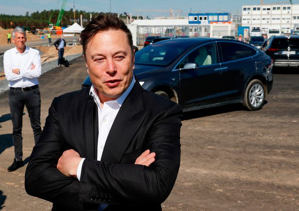 Elon Musk kiếm thêm 17,9 tỷ Bảng chỉ trong một ngày sau khi cổ phiếu Tesla tăng vọt - Ảnh 1.