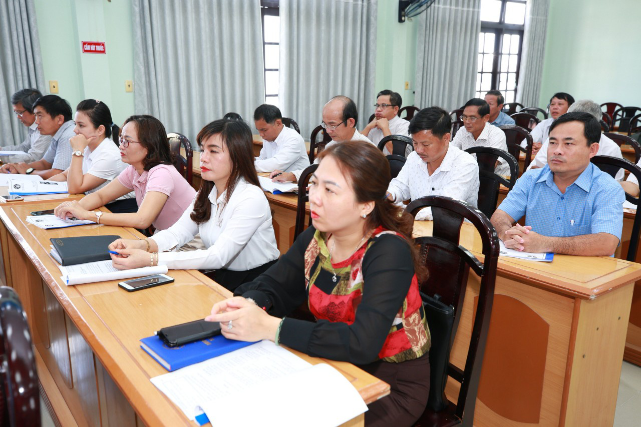 Quảng Nam: Bảo hiểm xã hội và Hội Nông dân tỉnh phối hợp triển khai BHXH, BHYT cho nông dân - Ảnh 6.