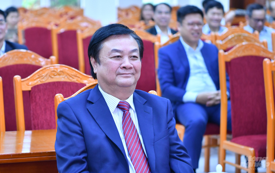 Thứ trưởng Lê Minh Hoan và Vụ trưởng Pháp chế được Bộ NNPTNT giới thiệu ứng cử đại biểu Quốc hội - Ảnh 3.