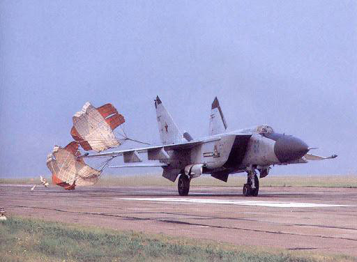 MiG-25 Liên Xô trốn sang Nhật (kỳ 4): Uy hiếp tinh thần của Mỹ và phương Tây - Ảnh 9.