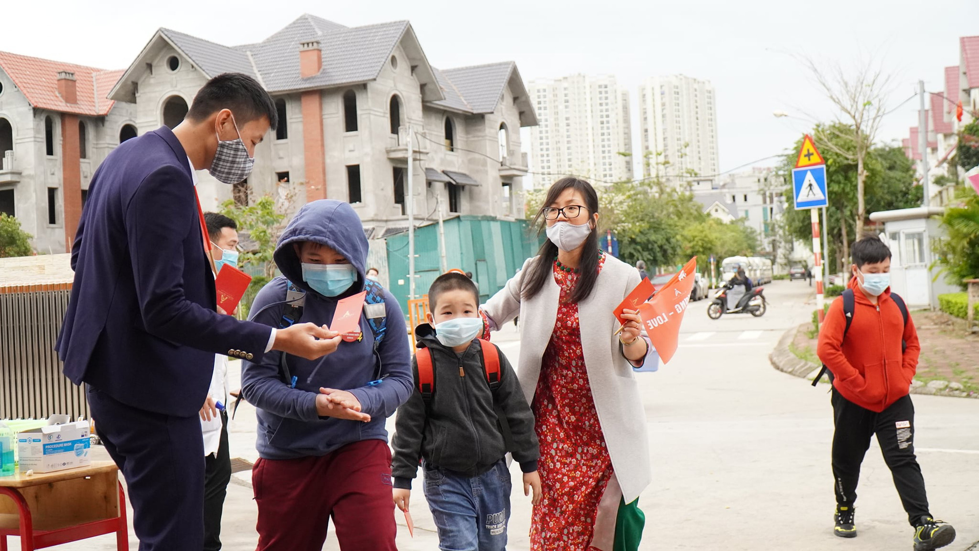 8 trường tư thục ở Hà Nội có học phí một năm &quot;cao ngất&quot; - Ảnh 5.